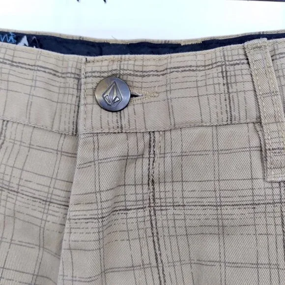 Volcom Corpo Class Men Chino Plaid Shorts Size 32 - Picture 2 of 8